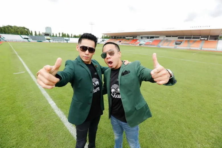 ดีเจภูมิ และ ดีเจเพชรจ้า คู่ซี้ที่ไม่ใช่แ...