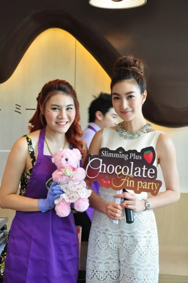 สลิมมิ่งพลัส ร่วมจัดกิจกรรมกับแพนเค้ก เนรมิตรเมนูช็อคโกแลตชวนฟิน ตามสไตล์สาวสุขภาพดี