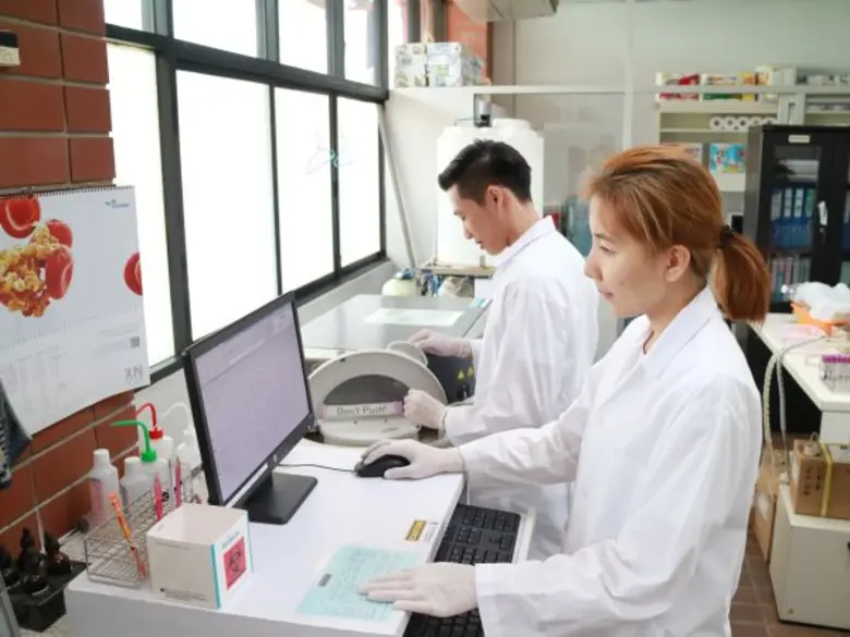 คลินิกเทคนิคการแพทย์ ม.หัวเฉียวฯ เป็นมหาว...