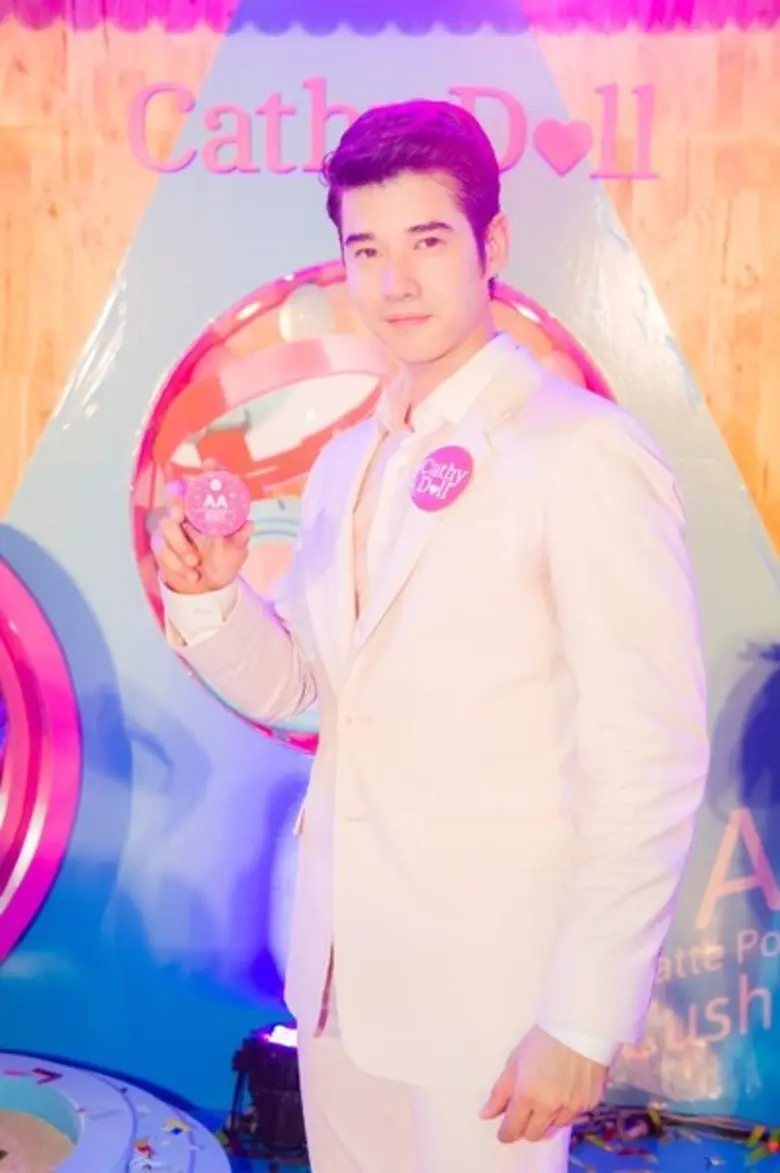 มาแรงแซงทุกกระแสคูชั่น! ครั้งแรกของโลกกับ “แป้ง AA คูชั่นเนื้อแมทท์” ผลิตภัณฑ์ใหม่ล่าสุดจาก เคที่ดอลล์โดยคาร์มาร์ท พร้อมเปิดตัวพรีเซ็นเตอร์คนใหม่ “มาริโอ้ เมาเร่อ”