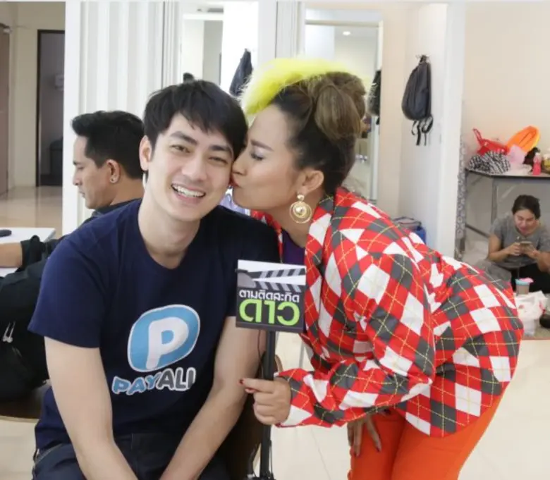 ตั้งแต่มาเป็นพิธีกรรายการ "ตามติดสะกิดดาว...