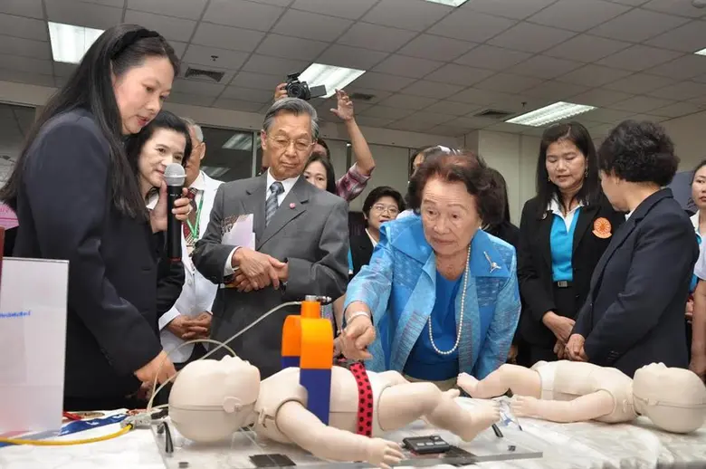 มธ. เตรียมเปิด ศูนย์ธรรมศาสตร์ ธรรมรักษ์ รองรับผู้ป่วยระยะสุดท้ายด้วยวิถีธรรมชาติ และศูนย์ความร่วมมือทางวิชาการด้านการดูแลแบบประคับประคอง พร้อมโชว์ นวัตกรรมพยาบาลยุคใหม่ รับ 20 ปี คณะพยาบาลศาสตร์