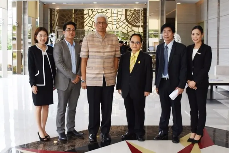 นายสุวพันธุ์ ตันยุวรรธนะ รัฐมนตรีประจำสำน...