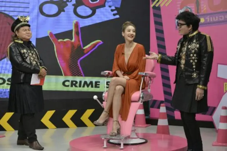 เปิดโรงพักจับสตรอฯ รายการวาไรตี้ทอล์คน้อง...