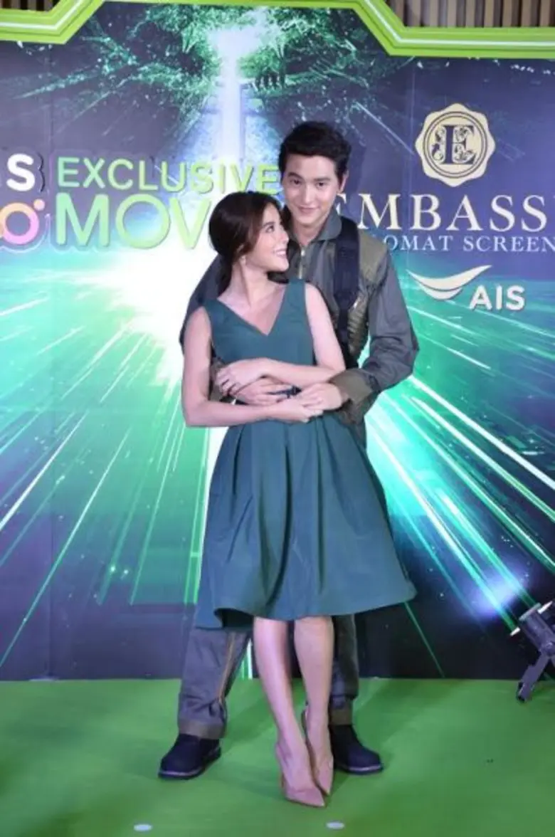 “เจมส์ จิ” แปลงโฉมในลุคนักบินสุดเท่! ควงนางเอกสุดฮอต “เก้า” เสริมทัพความบันเทิงในงาน “AIS Exclusive Movie”