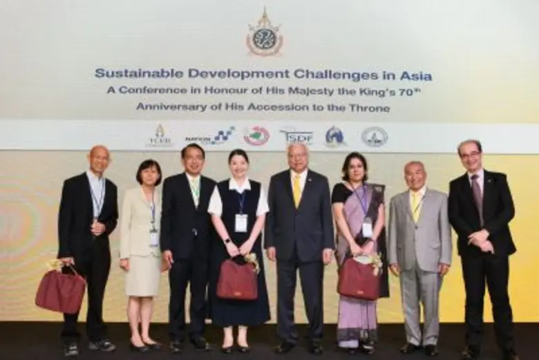 มูลนิธิมั่นพัฒนา สถาบันเอเชียศึกษา จุฬาลง...