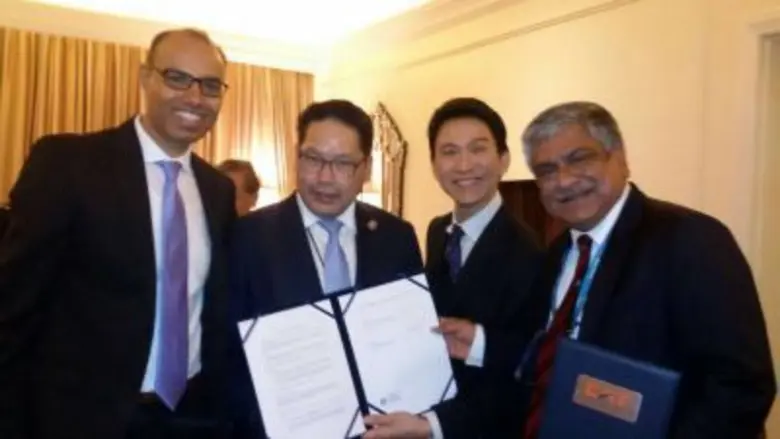 บริษัท กสท โทรคมนาคม จำกัด (มหาชน) หรือ C...