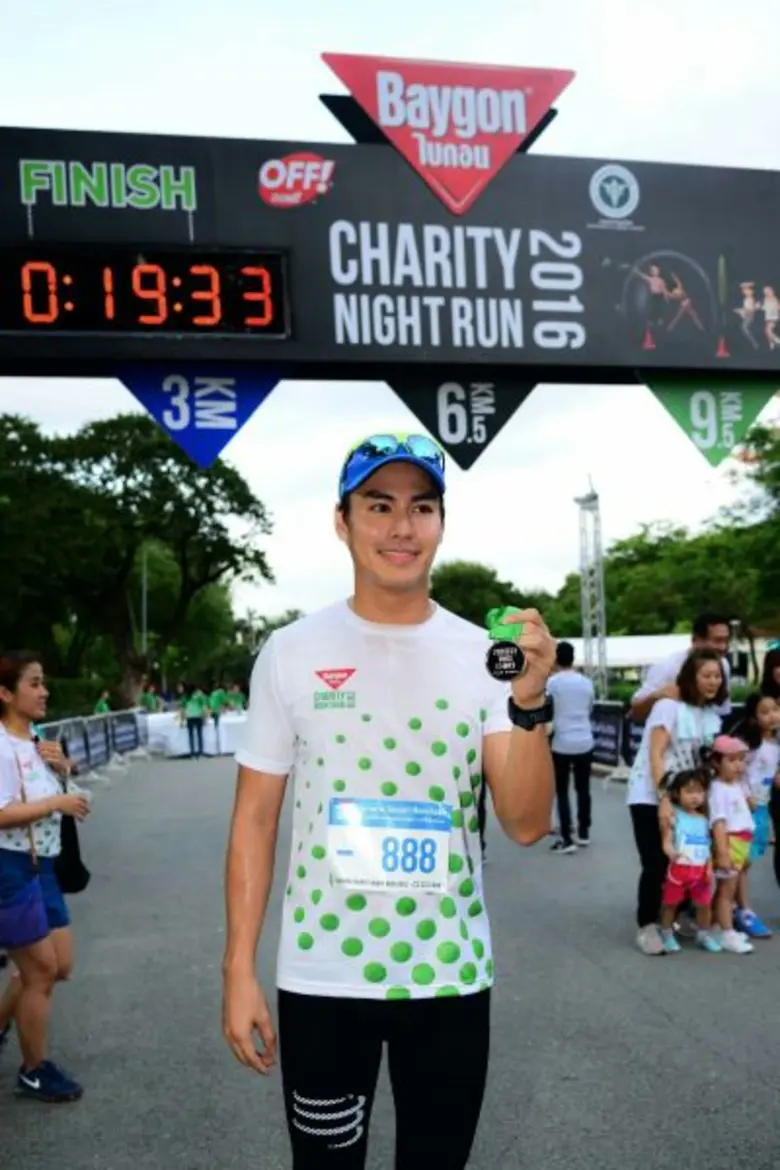 “นาวิน ต้าร์ - โบว์ แวนด้า น้องมะลิ” นำทีม วิ่งอิ่มบุญ สุดสตรอง “ไบกอน แชริตี้ ไนท์ รัน 2016”