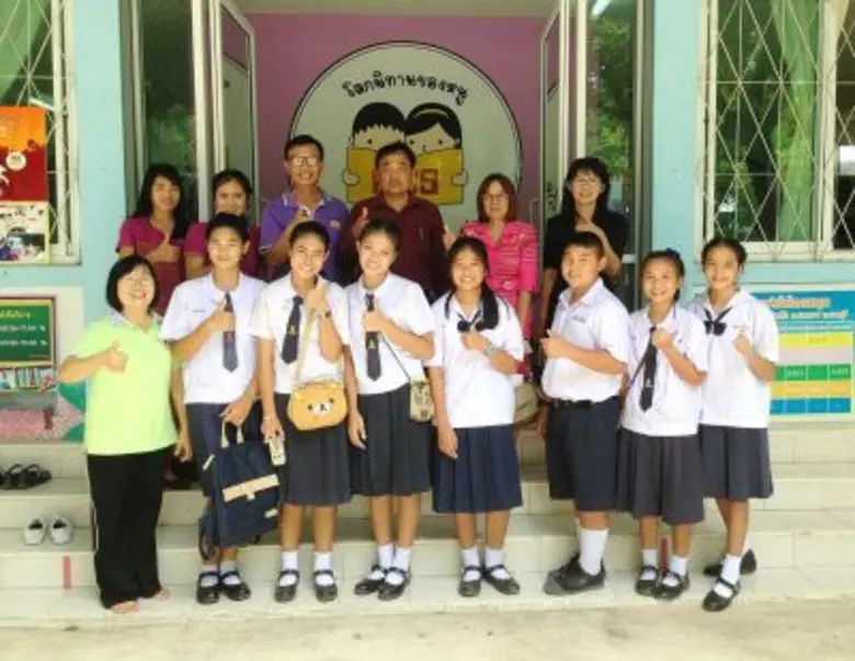 ห้องสมุดโลกนิทานของหนู โรงเรียนชุมชนวัดให...