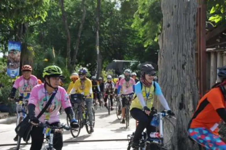 “Bangkok Bike Club”กับกิจกรรม “ปั่น...ปันรัก” ครั้งที่ 2 ส่งต่อความสุขให้เด็กกำพร้า“บ้านเปี่ยมสุข”