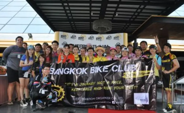 “Bangkok Bike Club”กับกิจกรรม “ปั่น...ปันรัก” ครั้งที่ 2 ส่งต่อความสุขให้เด็กกำพร้า“บ้านเปี่ยมสุข”