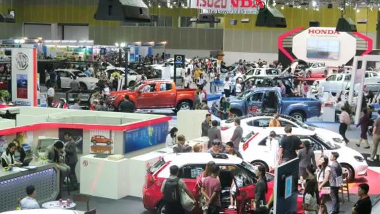 FAST Auto Show Thailand 2016 เป็นปลื้ม!!! 4 วันแรก ยอดผู้เข้าชมงานกว่า 200,000 คน