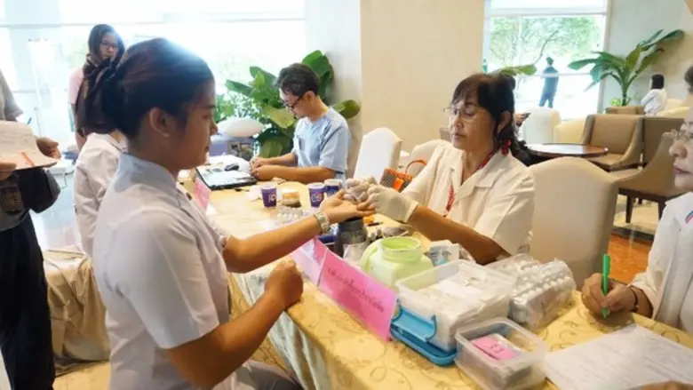 รพ.กรุงเทพพัทยา ร่วมกับรพ.สมเด็จพระบรมราชเทวี ณ ศรีราชา รับบริจาคโลหิตในโครงการ “พลังเลือดใหม่ เพื่อโลกใบนี้ ปี 8” ครั้งที่ 3