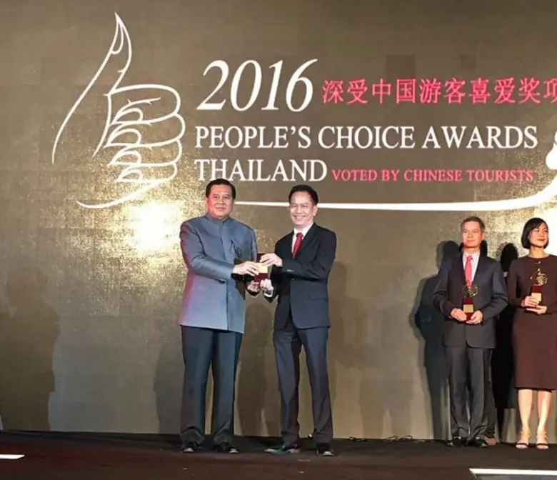 นพ.ตุลวรรธน์ พัชราภา ผู้อำนวยการปฏิบัติกา...