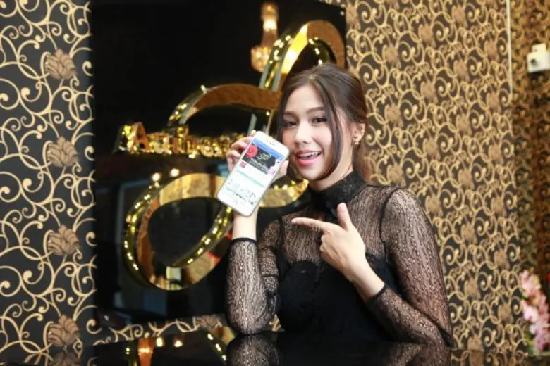 “เมทัล” ทำสวย เตรียมจากอกโดม เชื่อมือหมอไทย ไว้ใจ “ออเธนทิคคลินิก” ก่อนโกอินเตอร์ด