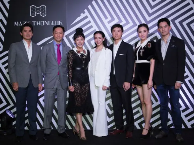 เมย์-พิชญ์นาฏ สาขากร พร้อมด้วย หนิง-ปณิตา...