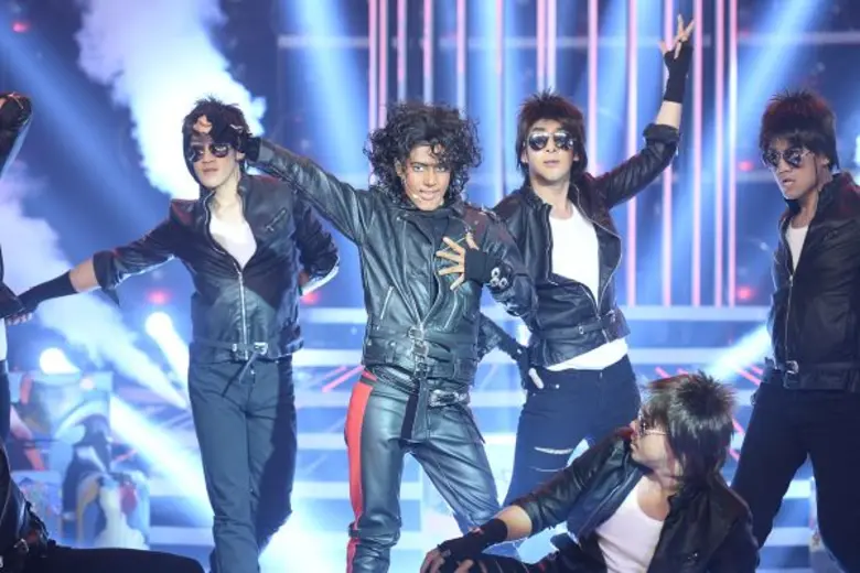 "กรีน-อัษฎาพร” คว้าแชมป์ “เปลี่ยนหน้า...ท้าโชว์ Sing Your Face Off ซีซั่น 2” โกยคะแนนโหวตจากคนไทยทั่วประเทศ คว้าเงินรางวัล 1 ล้าน 2 แสนบาท เพื่อ “มูลนิธิสายใจไทย ในพระบรมราชูปถัมภ์”