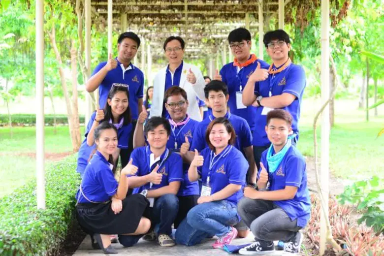 ผู้นำกิจกรรมนักศึกษา คือ ผู้ดำเนินกิจกรรม...