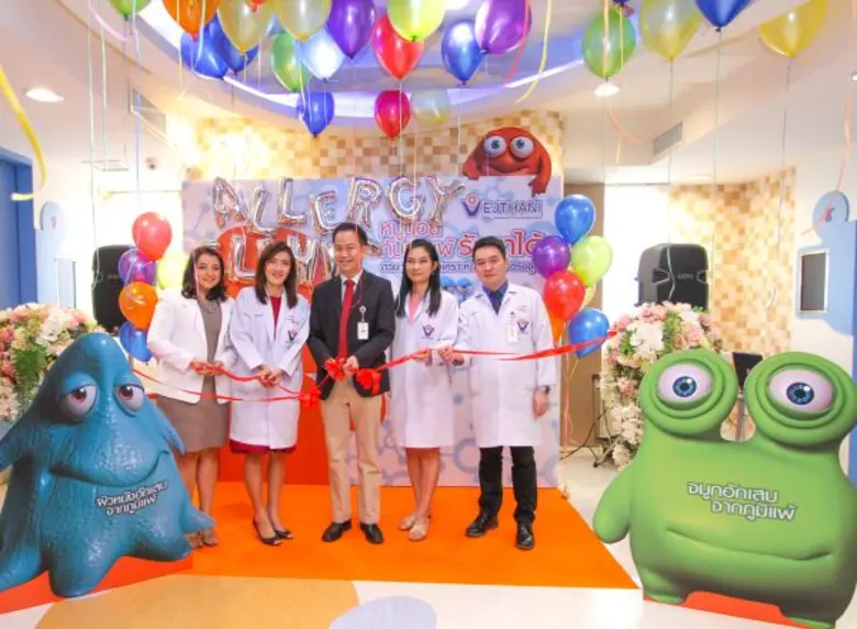 นพ.ตุลวรรธน์ พัชราภา ผู้อำนวยการปฏิบัติกา...