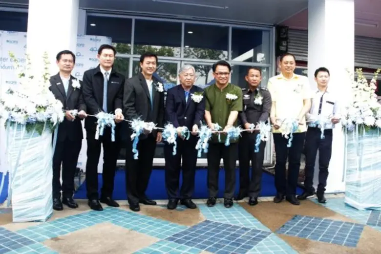 นายวิรัช วงศ์นิรันดร์ (ที่ 4 จากซ้าย) กรร...