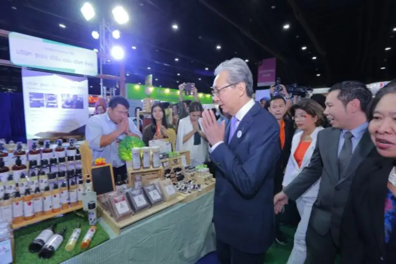 ดร.สมคิด จาตุศรีพิทักษ์ รองนายกรัฐมนตรี พ...