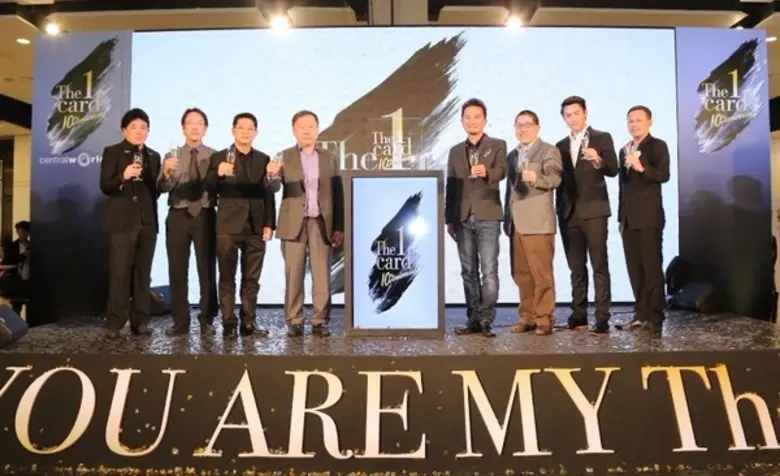 ระวี พัวพรพงษ์ (ที่ 4 จากขวา) ผู้ช่วยกรรม...