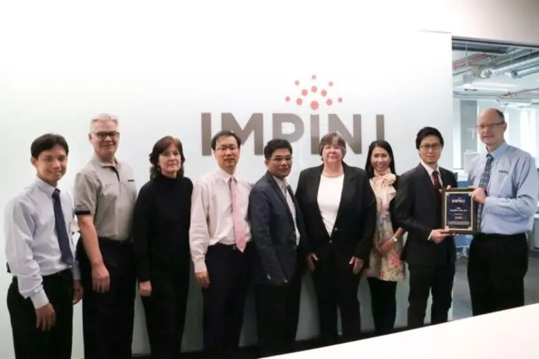 ดร.ทัดธีร์ ขยิ่ม (ที่2จากขวา) รองประธานเจ...