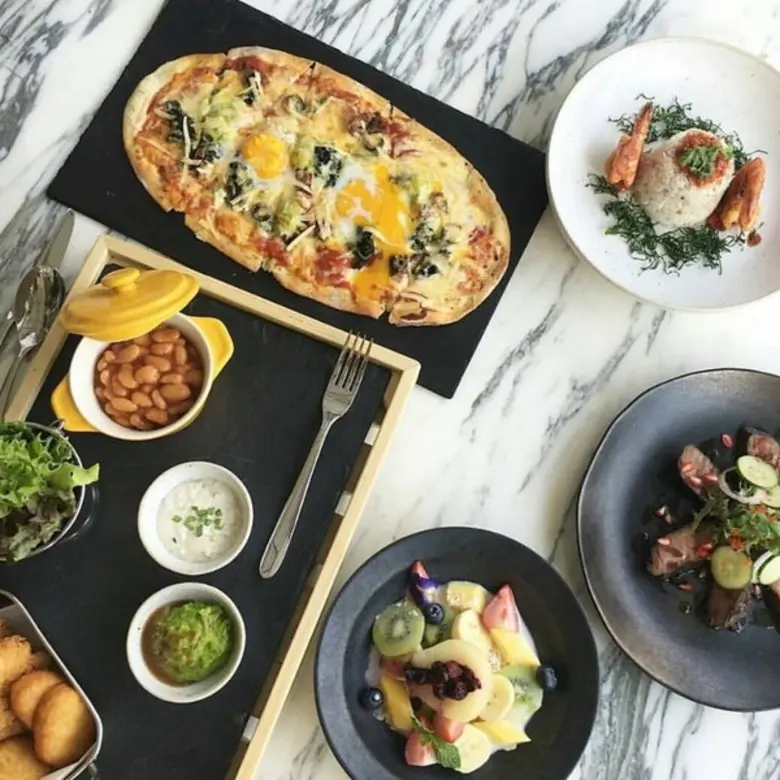 นำเสนอร้านสุดชิลล์ จิบกาแฟมองทะเลในวันหยุดที่ Pastry Addiction at Mera Mare Hotel