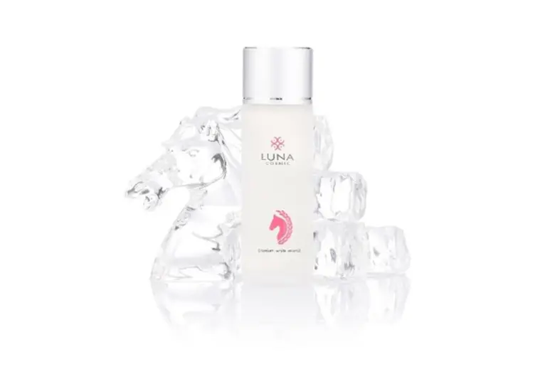 เปิดตัว ลูน่าเอสเซนส์บำรุงผิวหน้า จากสารสกัดพลาเซนต้ารกม้าประเทศนิวซีแลนด์ ผิวขาวใสใน 2 สัปดาห์ ด้วยนวัตกรรมนาโนเทคฯ 50 จากนาซ่า สหรัฐอเมริกา