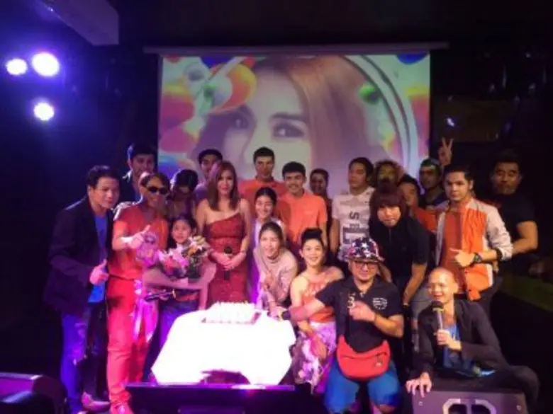 จอย บียอนด์ (หทัยทิพย์ สีสังข์) เปิดตัวซิ...