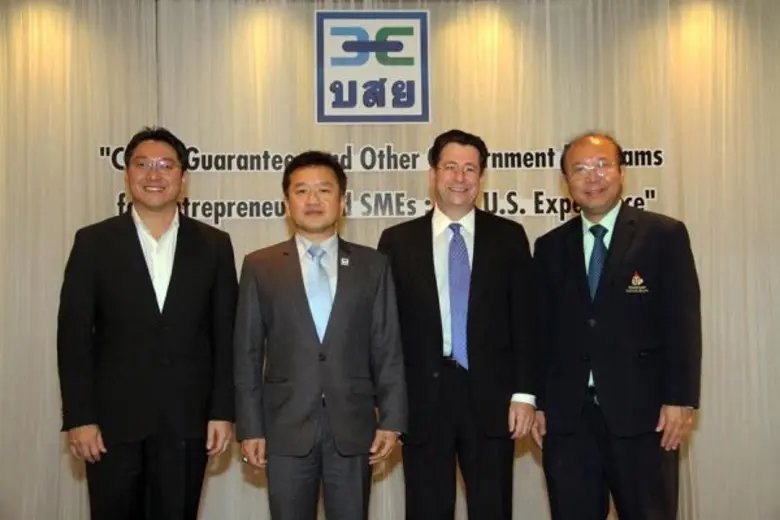 นายนิธิศ มนุญพร กรรมการและผู้จัดการทั่วไป...