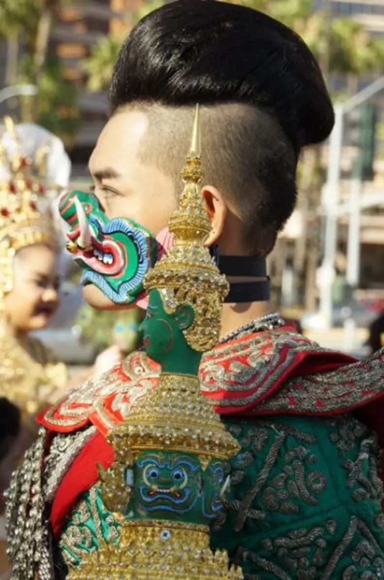 "เก่ง ธชย ประทุมวรรณ" นำทีมผู้เข้าประกวด ...