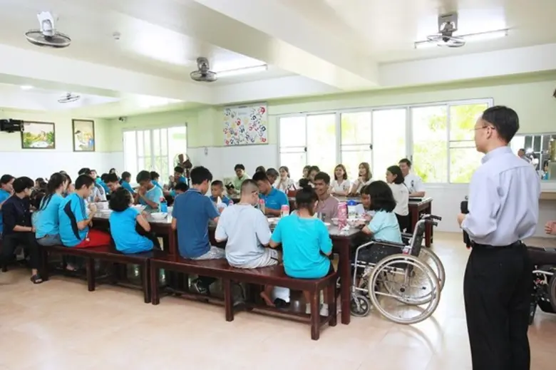 เลอ กอร์ดอง เบลอ ดุสิต จัดกิจกรรมเพื่อสังคม “ปันสุขให้น้องอิ่ม”