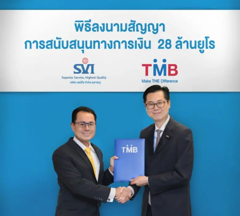 นายวิกรานต์ ปวโรจน์กิจ (ขวา)หัวหน้าเจ้าหน...