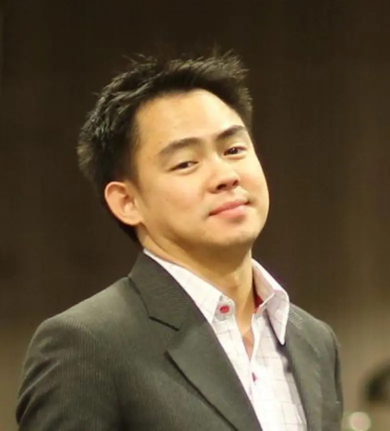 ถึงกับต้องระดมทีมกาง Floor Plan กันใหม่เล...