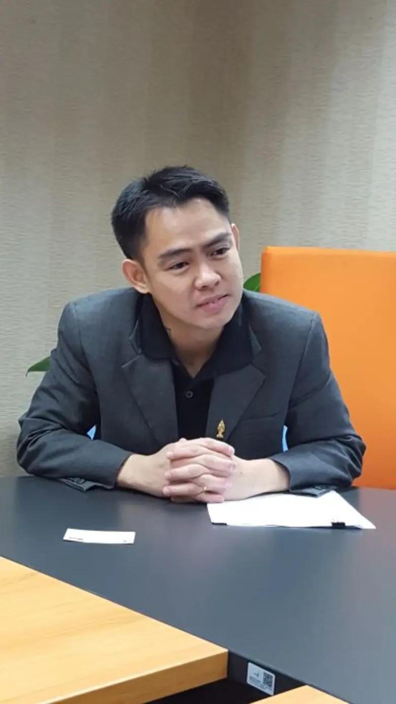 ข่าวซุบซิบ: จ๊อบ-สืบพงษ์ บอสค่ายนีโอ "กุมขมับ" พื้นที่ไม่พอผู้ประกอบการแห่จองบูธออกงาน Intercare Asia 2016