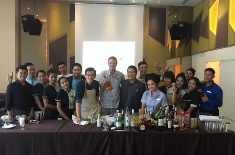 โรงแรมและรีสอร์ทในเครือเซ็นทาราในพัทยาทั้...