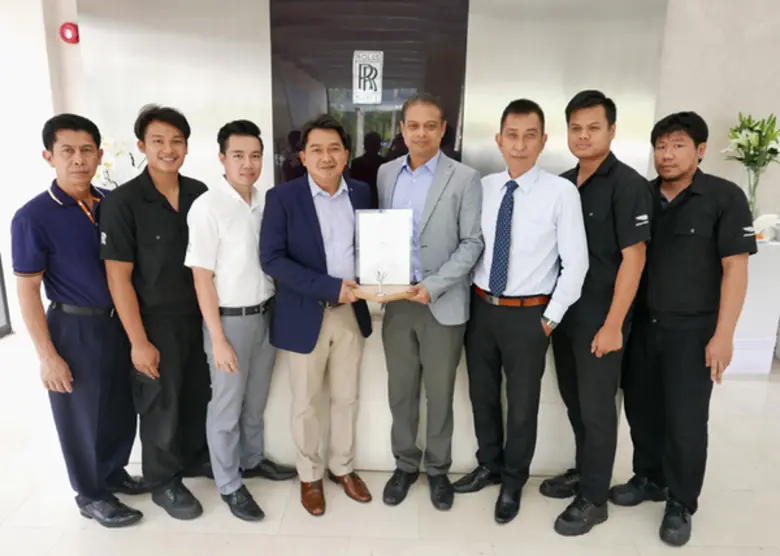 โรลส์-รอยซ์ มอเตอร์คาร์ส แบงคอก โดย บจก. ...