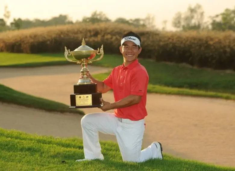 อานนท์ ว่องวานิช โปรหนุ่มมือดีของไทยและอด...