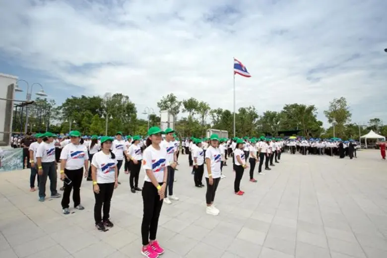 “ยาสูบไทย หัวใจสีเขียว” ชาวยาสูบรวมพลังปลูกต้นไม้ 77 จังหวัด เตรียมพร้อมก่อนพิธีเปิดสวนป่าเบญจกิติอย่างเป็นทางการ