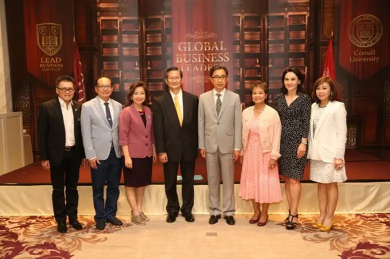 นายชาติศิริ โสภณพนิช กรรมการผู้จัดการใหญ่...