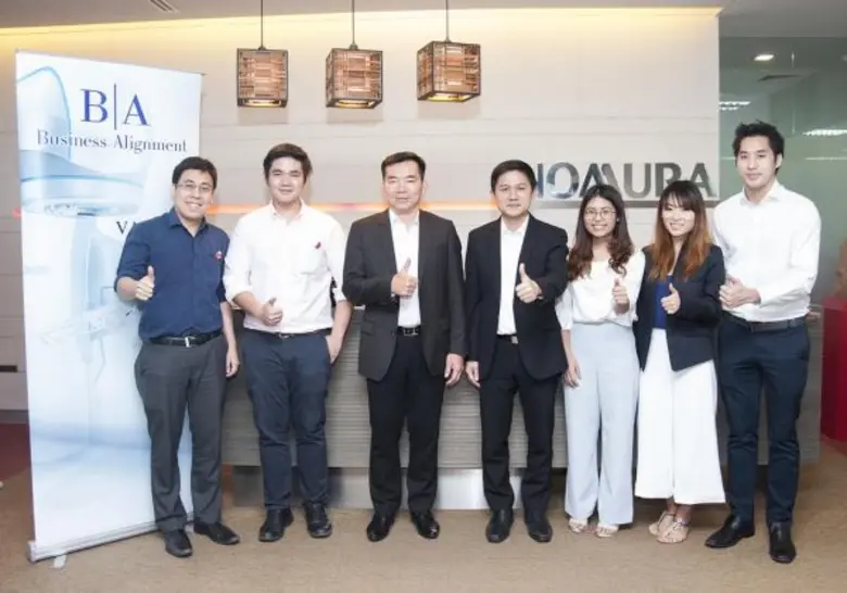 คุณสมพงษ์ ชื่นกิติญานนท์ (คนที่ 3 จากซ้าย...