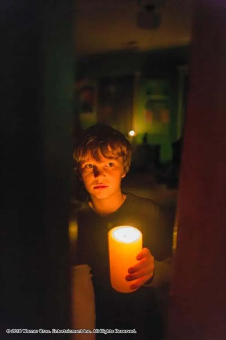 Movie Guide: Lights Out -  มันออกมาขย้ำ