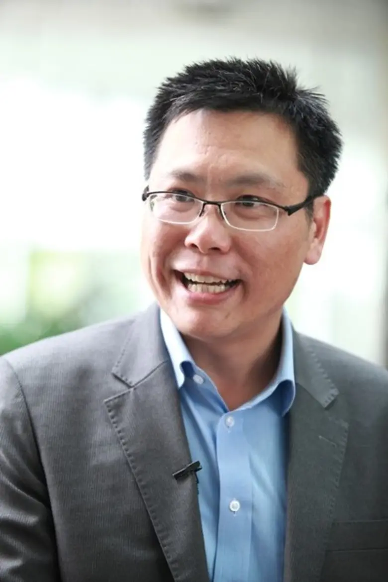 คุณใหม่ ดร.วีรณัฐ โรจนประภา แห่งสมาคมบ้านปันรัก(บ้านอารีย์) เตรียมเปิดเผยผลวิจัยข้อมูลผู้สูงวัยกับออนไลน์