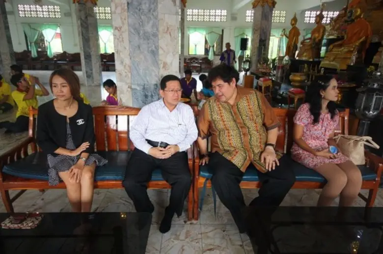 ราชภัฏธนบุรี สมุทรปราการ สืบสานประเพณีไทยแห่เทียนพรรษา ประจำปี 2559