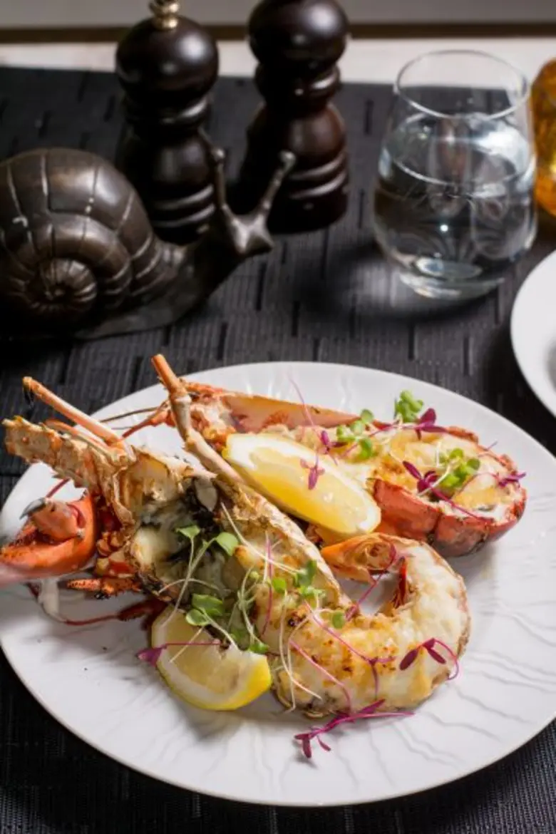 อิ่มหนำแบบเต็มคำไปกับค่ำคืนแห่งสุดยอดอาหารทะเล “บุฟเฟ่ต์ซีฟู้ดไนท์มาร์เก็ต” คุณภาพระดับพรีเมียม สดใหม่ ตัวโต ที่ ห้องอาหารวัวล่า! (Voil?!) โรงแรมโซฟิเทล กรุงเทพ สุขุมวิท