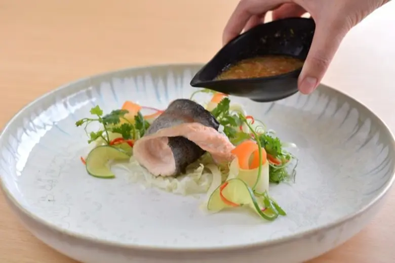 ห้องอาหารเบญจรงค์ โรงแรมดุสิตธานี กรุงเทพ...