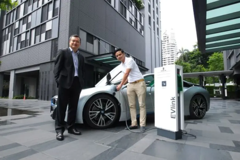 คุณอุทัย อุทัยแสงสุข รองกรรมการผู้จัดการอ...