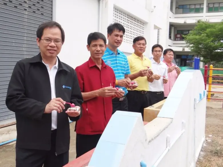 นายสมบัติ อยู่สามารถ รองกรรมการผู้จัดการส...