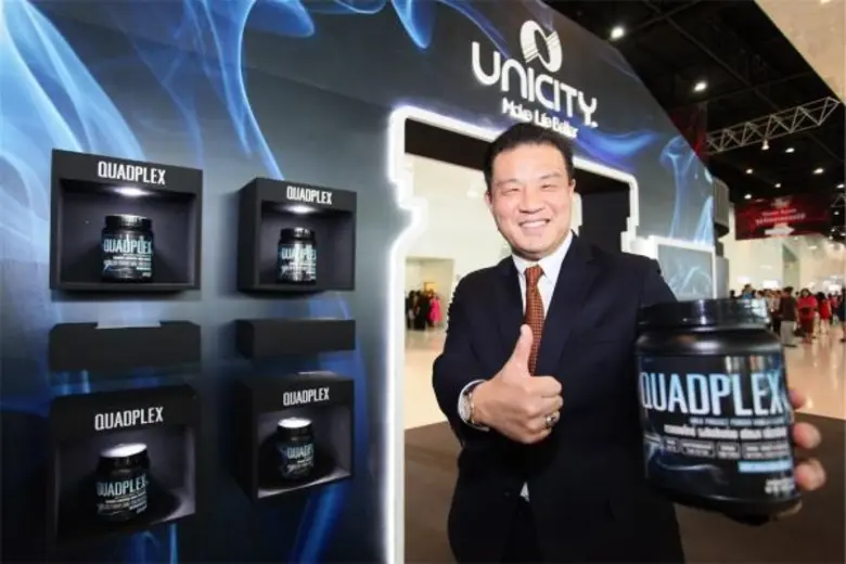 ยูนิซิตี้ นำทีมผู้บริหารจัดพิธีประดับเข็ม...